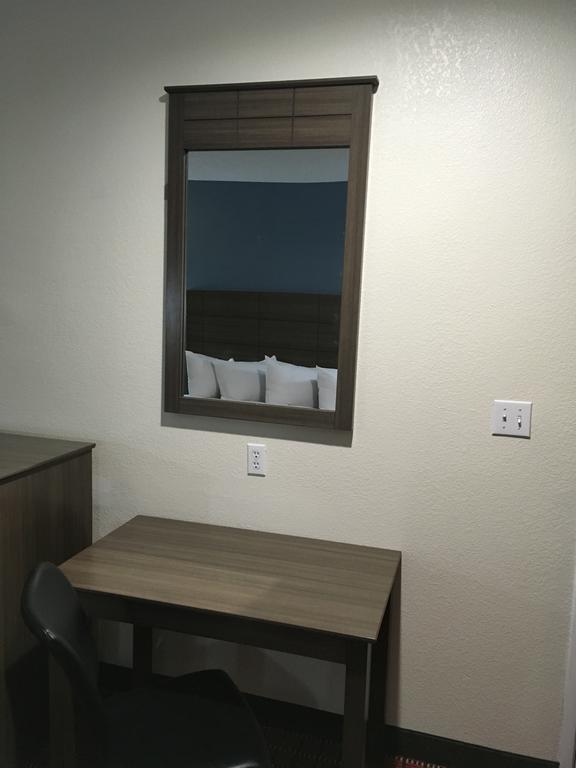 Americas Best Value Inn Decatur Buitenkant foto